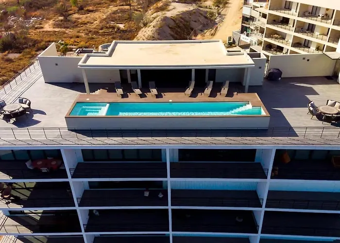 Apartment Arch View Luxury With Heated Rooftop Pool And Jacuzzi