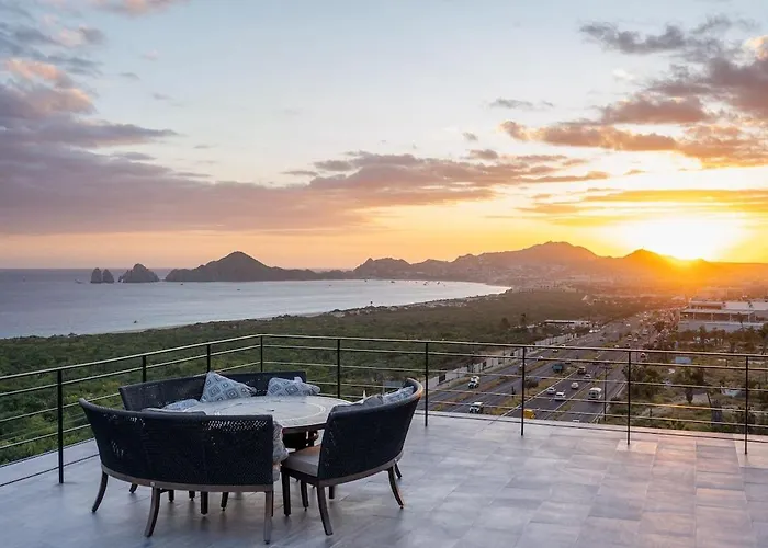 Arch View Luxury With Heated Rooftop Pool And Jacuzzi Apartment