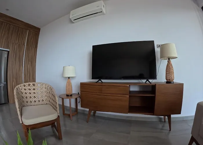 Apartment Arch View Luxury With Heated Rooftop Pool And Jacuzzi *