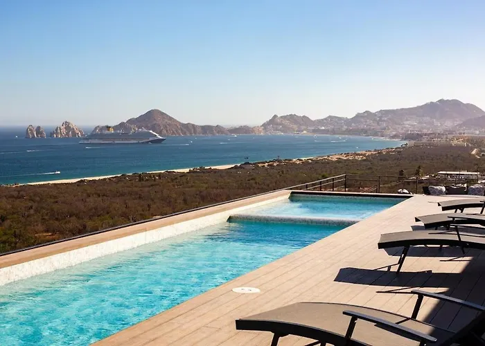 Arch View Luxury With Heated Rooftop Pool And Jacuzzi *